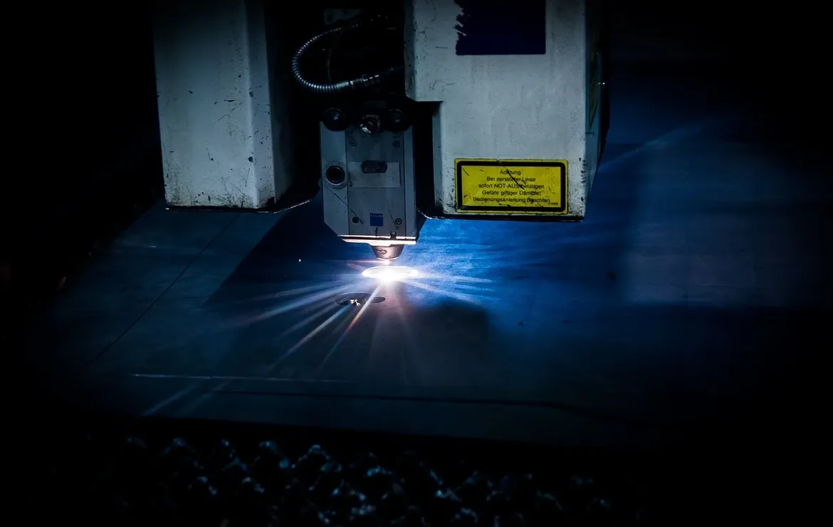 Top Reasons to Choose Laser Cutting